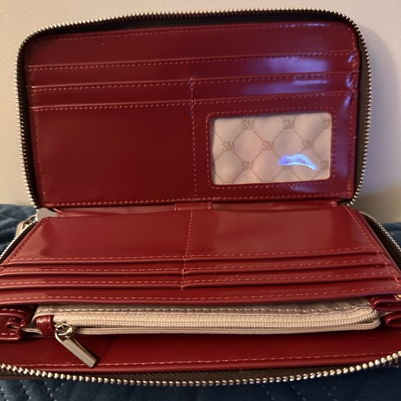 Steve Madden Logo Wallet in Brown and Red - Picture 5 of 8
